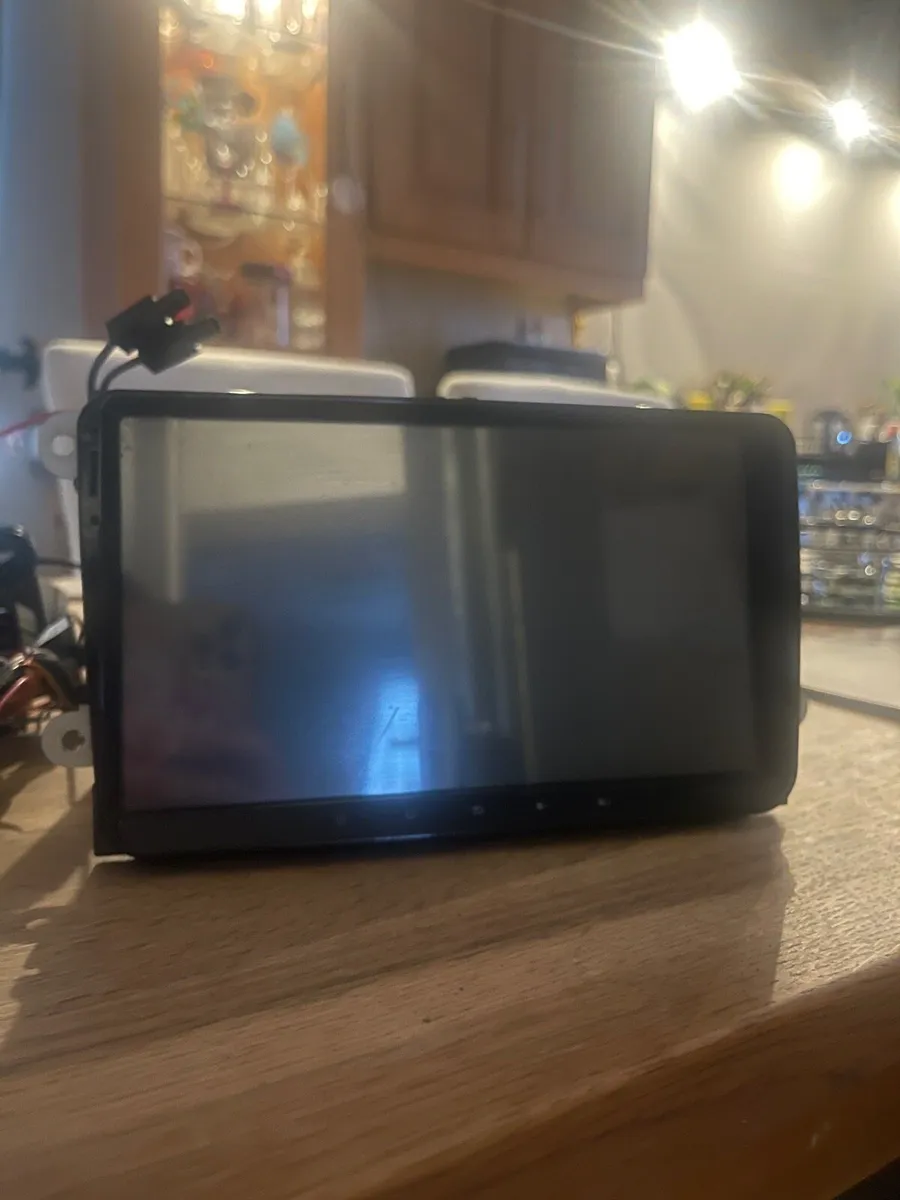 Apple/android Smart car radio - Image 1