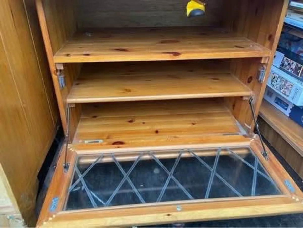 Tv stand - Image 4