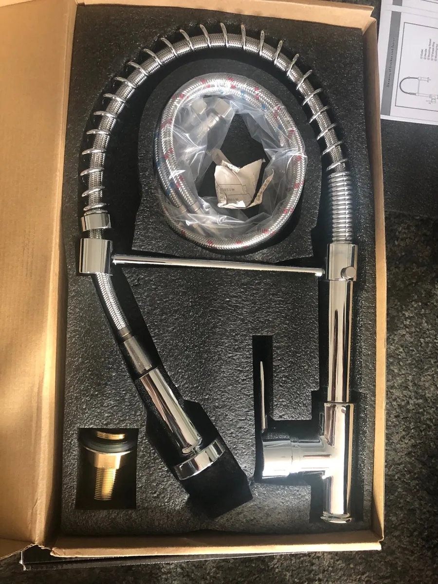 Kitchen mixer taps chrome swivel pull out - Image 3