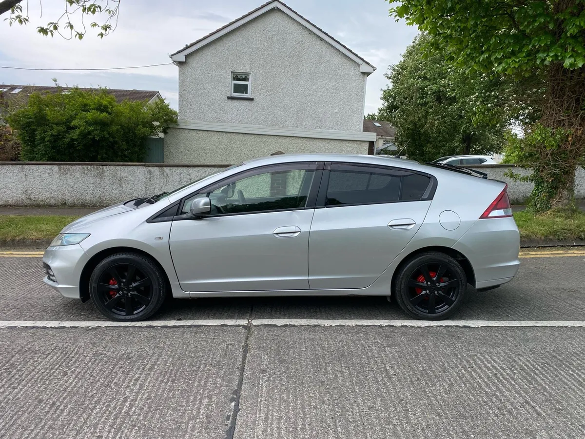2014 Honda insight 95000KM 1.3 petrol Hybrid - Image 2