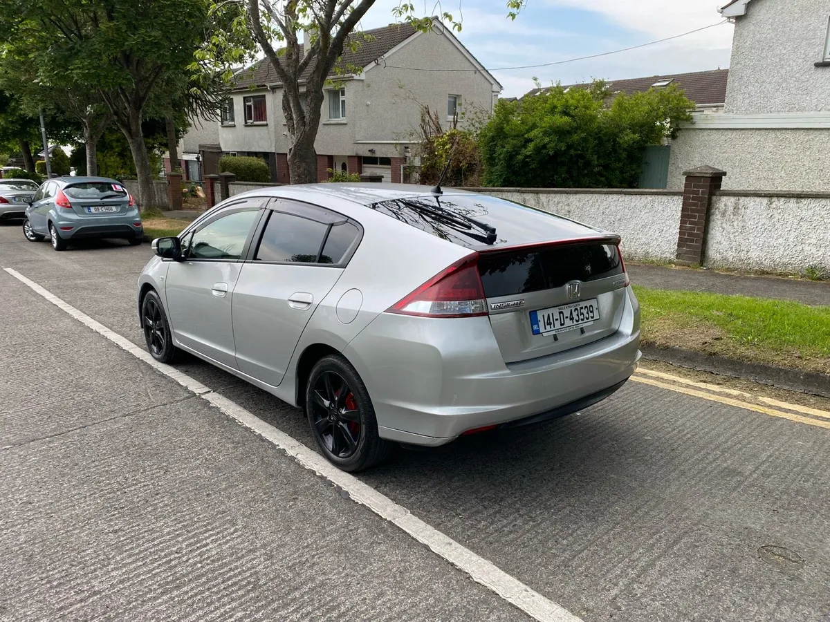 2014 Honda insight 95000KM 1.3 petrol Hybrid - Image 3