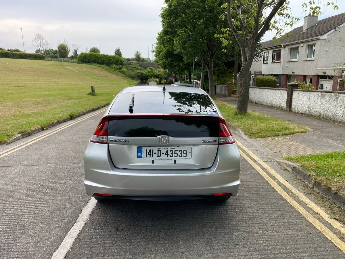 2014 Honda insight 95000KM 1.3 petrol Hybrid - Image 4