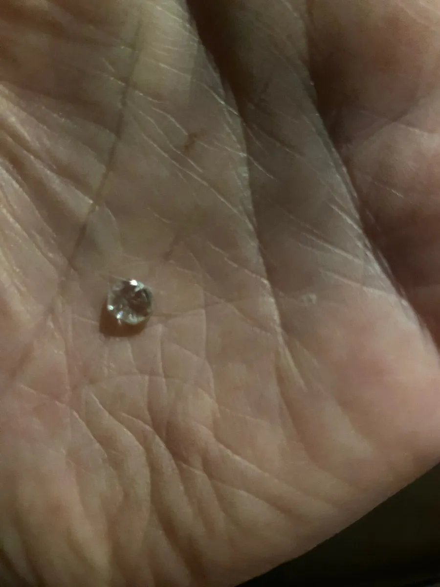 Uncut, raw perfect colourless diamond >1ct - Image 2
