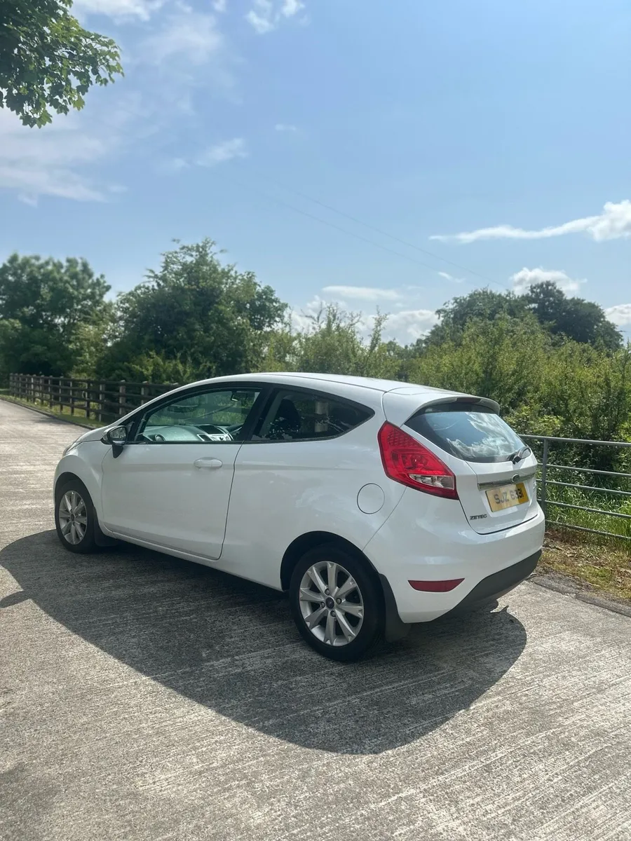 Ford Fiesta 1.2 petrol - Image 2