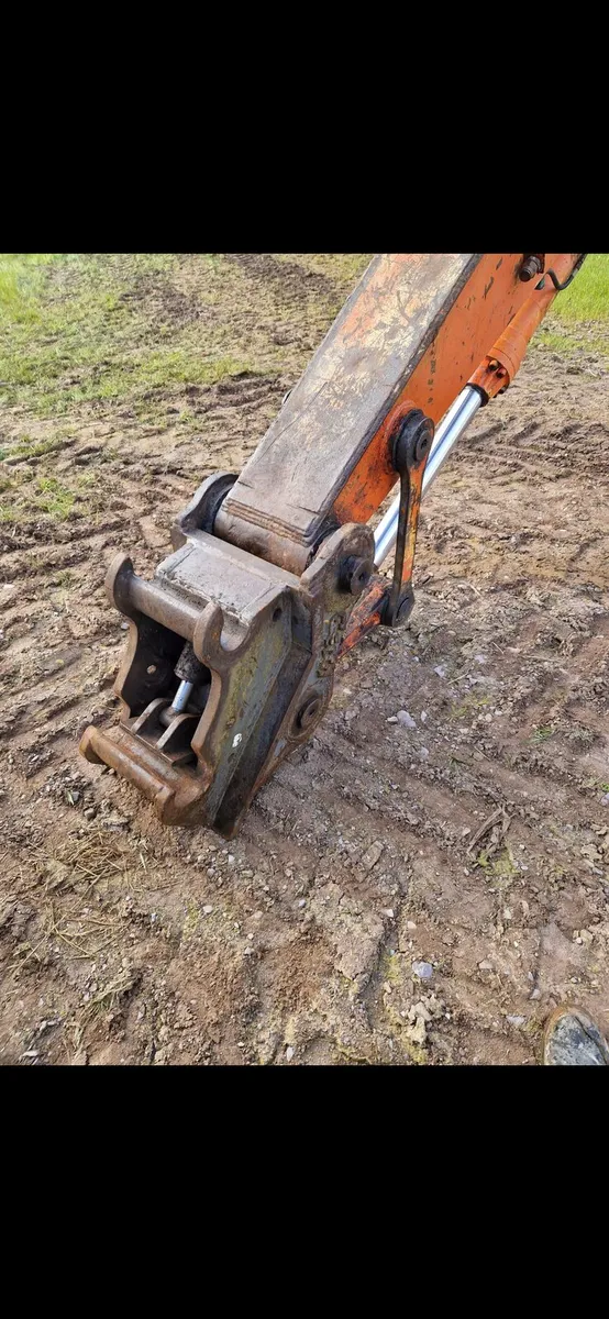 Hitachi EX150 - Image 3