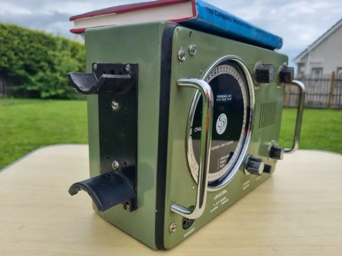 Sailor Type Rt144c Marine Radio - Image 3