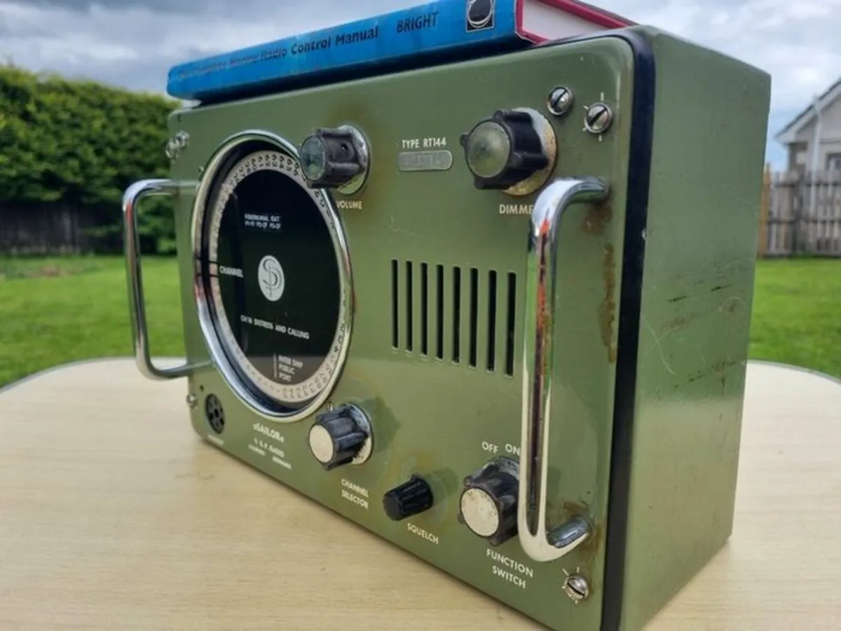 Sailor Type Rt144c Marine Radio - Image 4