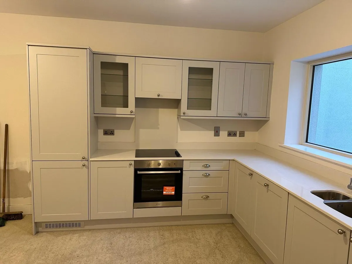 Full Kitchen unit - Image 2