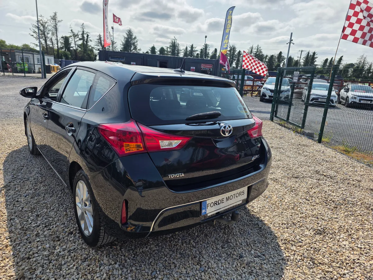 Toyota Auris 2015 - Image 3