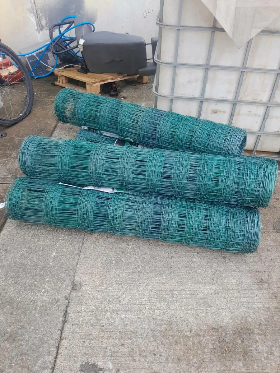 Sheep wire 50 meter rolls 4 ft high - Image 1