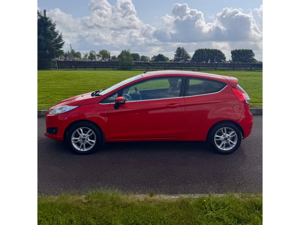 Ford Fiesta 1.25 ZETEC ARGENTO ONLY 50K - Image 4