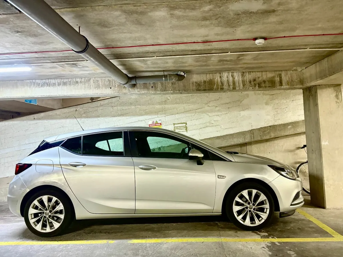 Opel Astra 2017 - Image 4