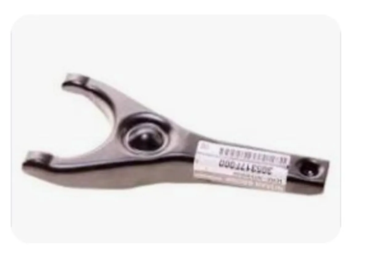 Nissan terrano clutch release bearing fork Wanted
