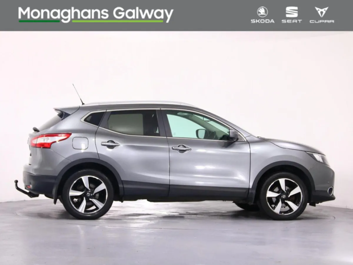 Nissan Qashqai 1.5 SV PREMIUM Pan Roof - Image 3