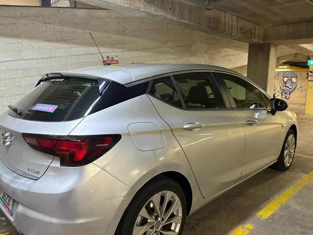 Opel Astra 2017 - Image 2
