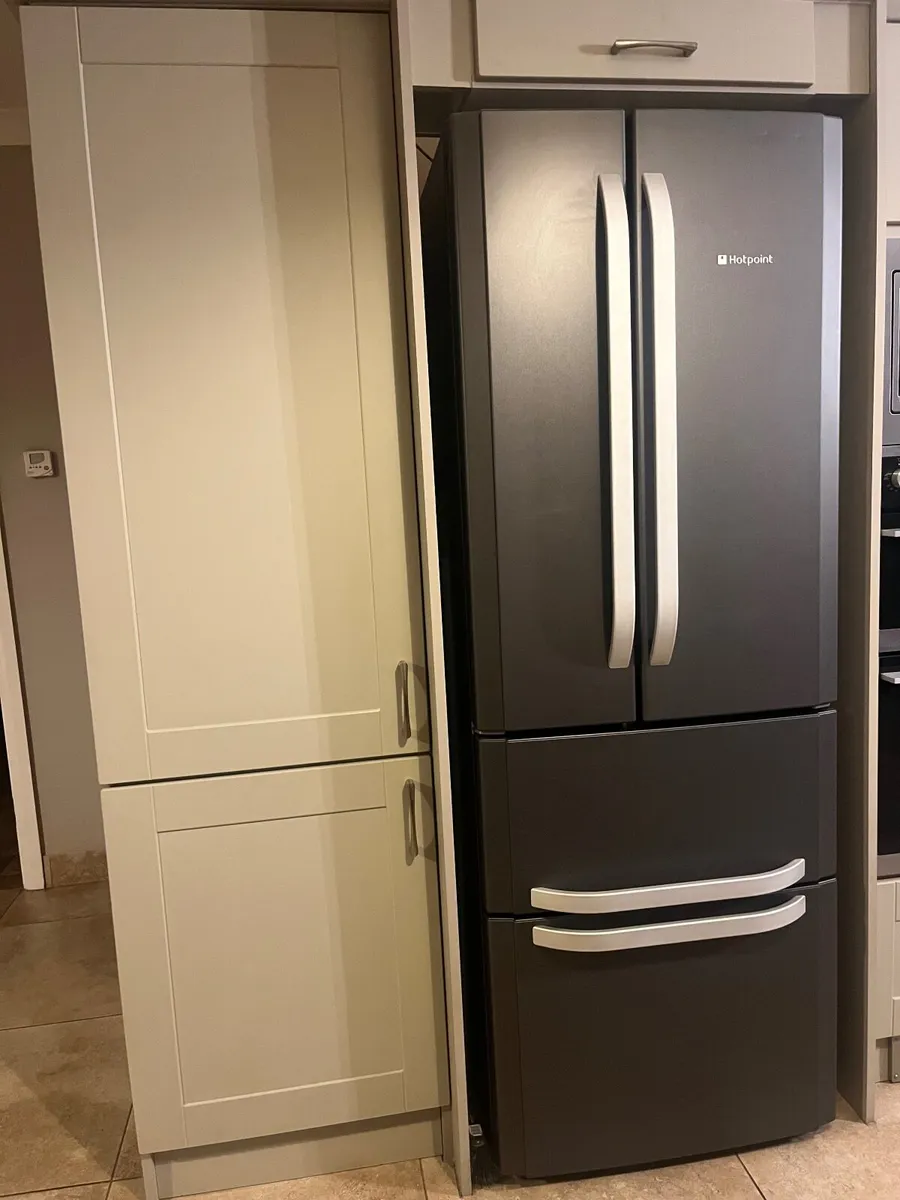 Fridge freezer - Image 4