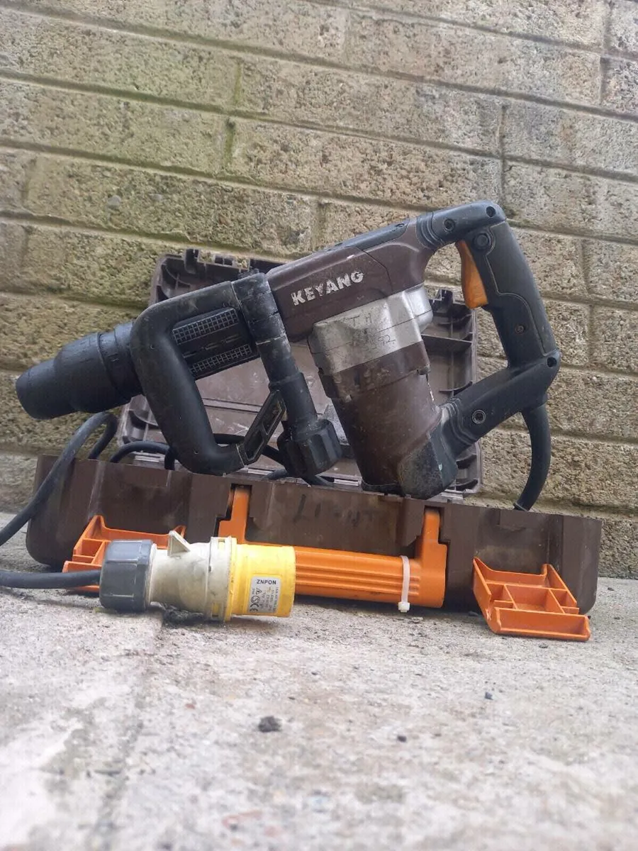 SDS Max Demolition Hammer - Image 1
