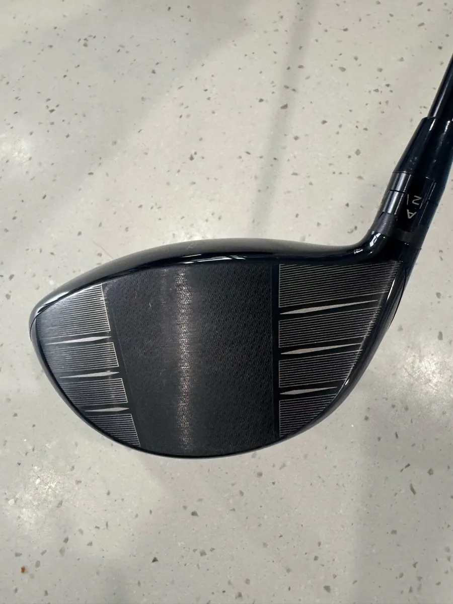 Titleist TSR3 driver, 10 degrees, 75 S Flex - Image 2