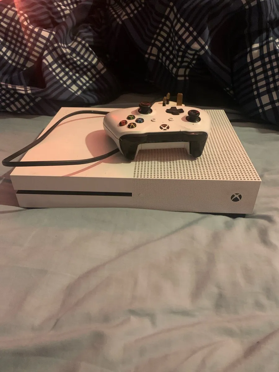 Xbox series one s - Image 1