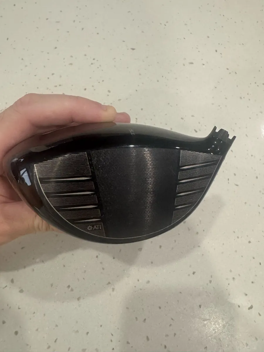 Titleist TSi3 Driver 9 degrees. ( head only ) - Image 2