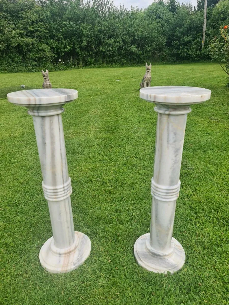 Solid marble pedestals - Image 2