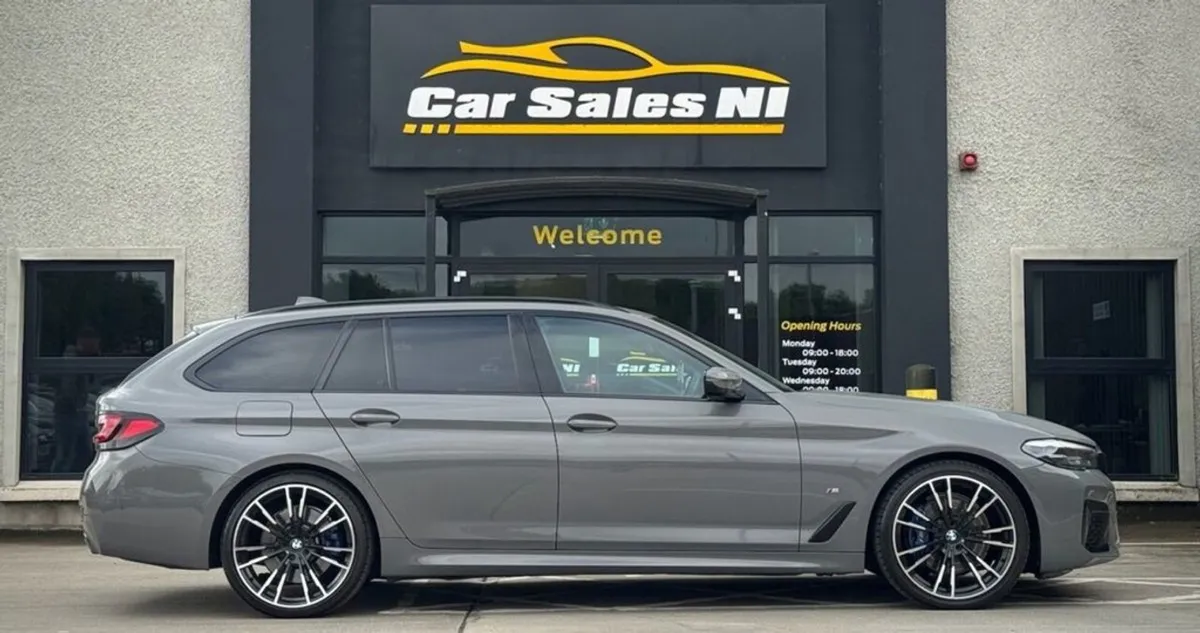 BMW 5 Series 2.0 520d MHT M Sport Touring 5dr Die - Image 3