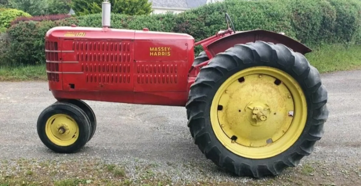 Massey Harris 101 - Image 1