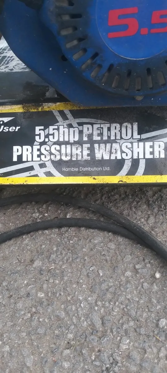 Power washer petŕol working perfect priced - Image 4