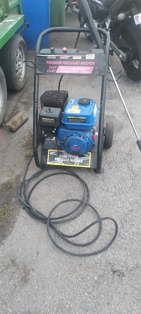 Power washer petŕol working perfect priced - Image 1