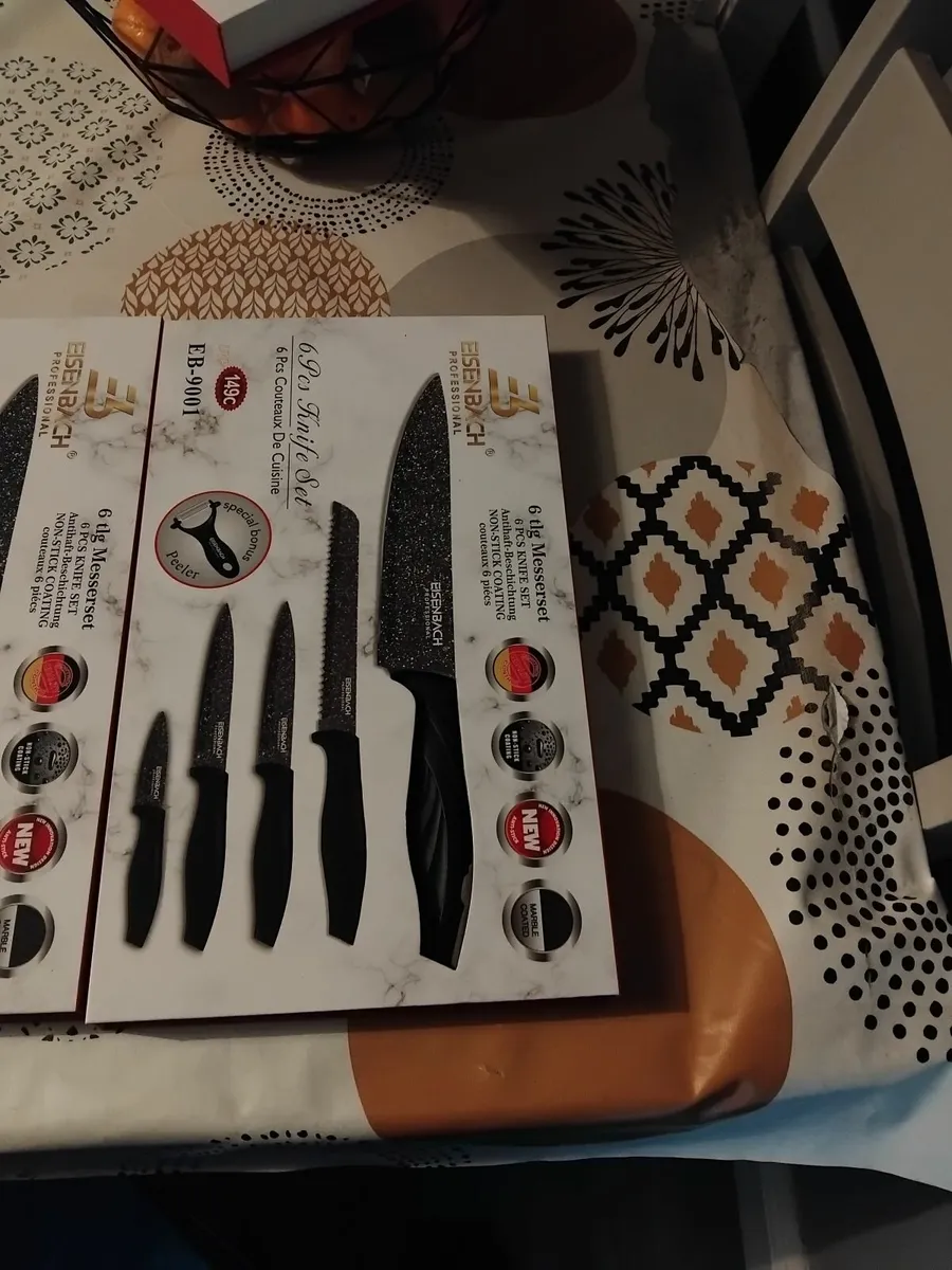 New sets 20e each r 50e for the 3 boxs - Image 1