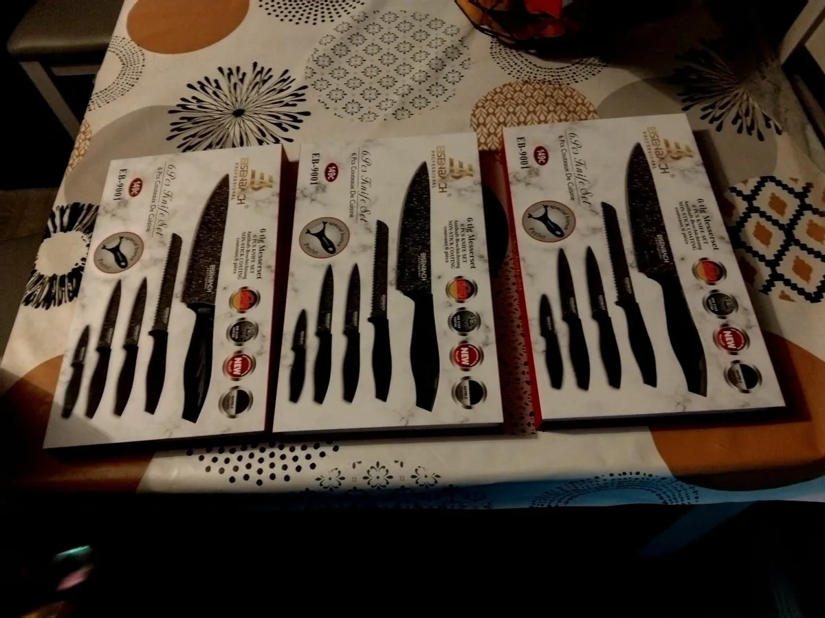 New sets 20e each r 50e for the 3 boxs - Image 4