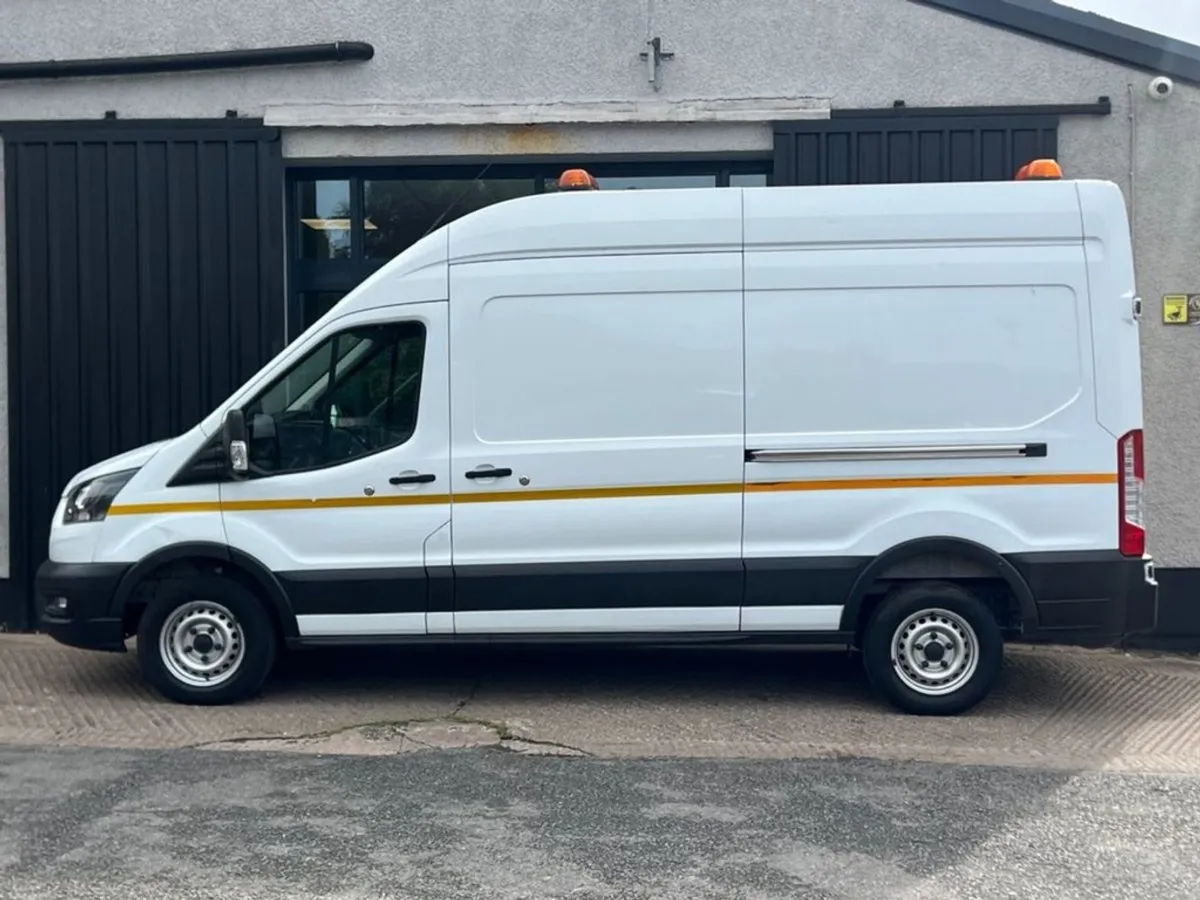 Ford Transit 2.0 350 Ecoblue Leader Panel Van 5dr - Image 4
