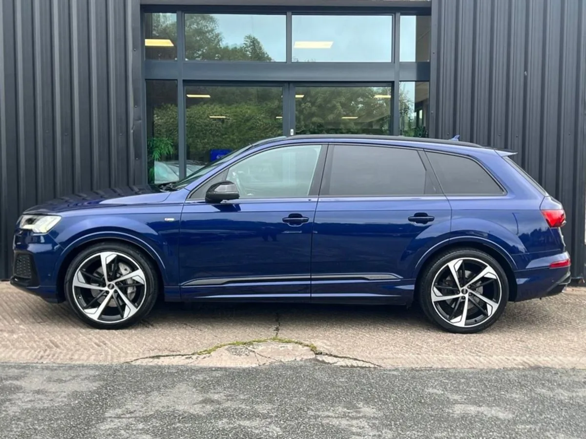 Audi Q7 3.0 TDI V6 50 Black Edition SUV 5dr Diese - Image 4