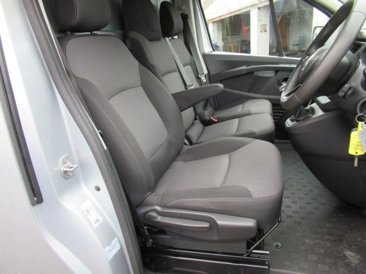 Renault Trafic 2.0 dCi Blue 30 Business  Panel Va - Image 3