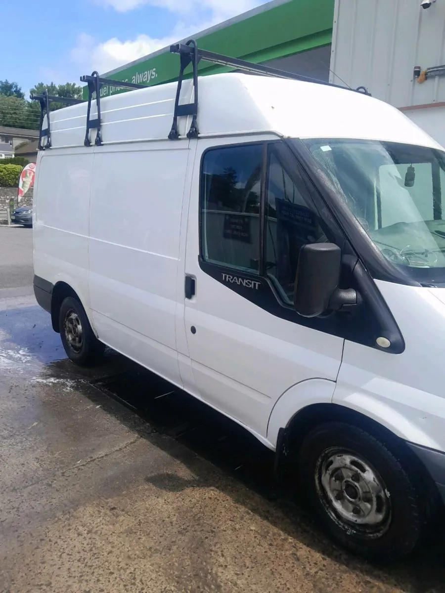 Ford Transit - Image 4