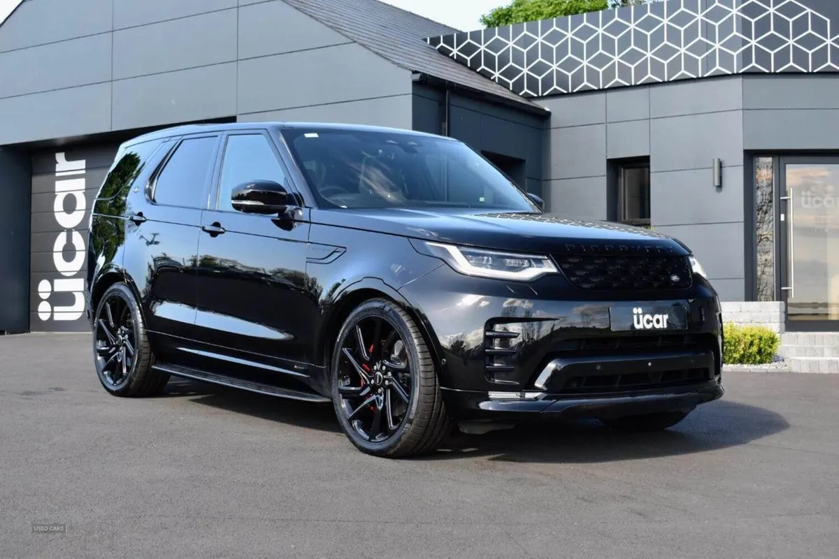 Land Rover Discovery 3.0 D300 Mhev R-dynamic SE - Image 1