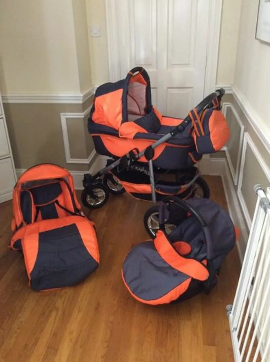 Baby organge 3in 1 raptor buggy - Image 1