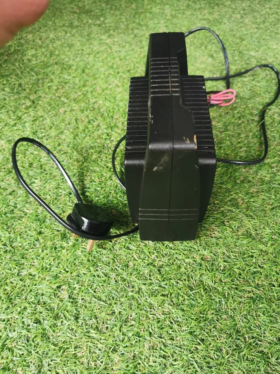 Universal Golf Glider Charger 12volt - Image 4