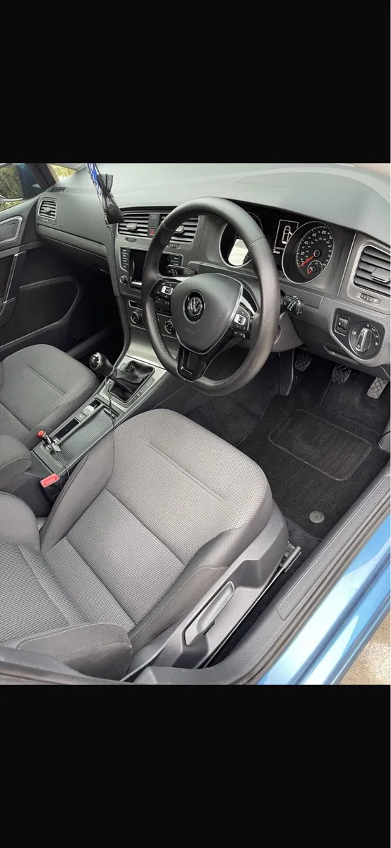 Car - Image 4