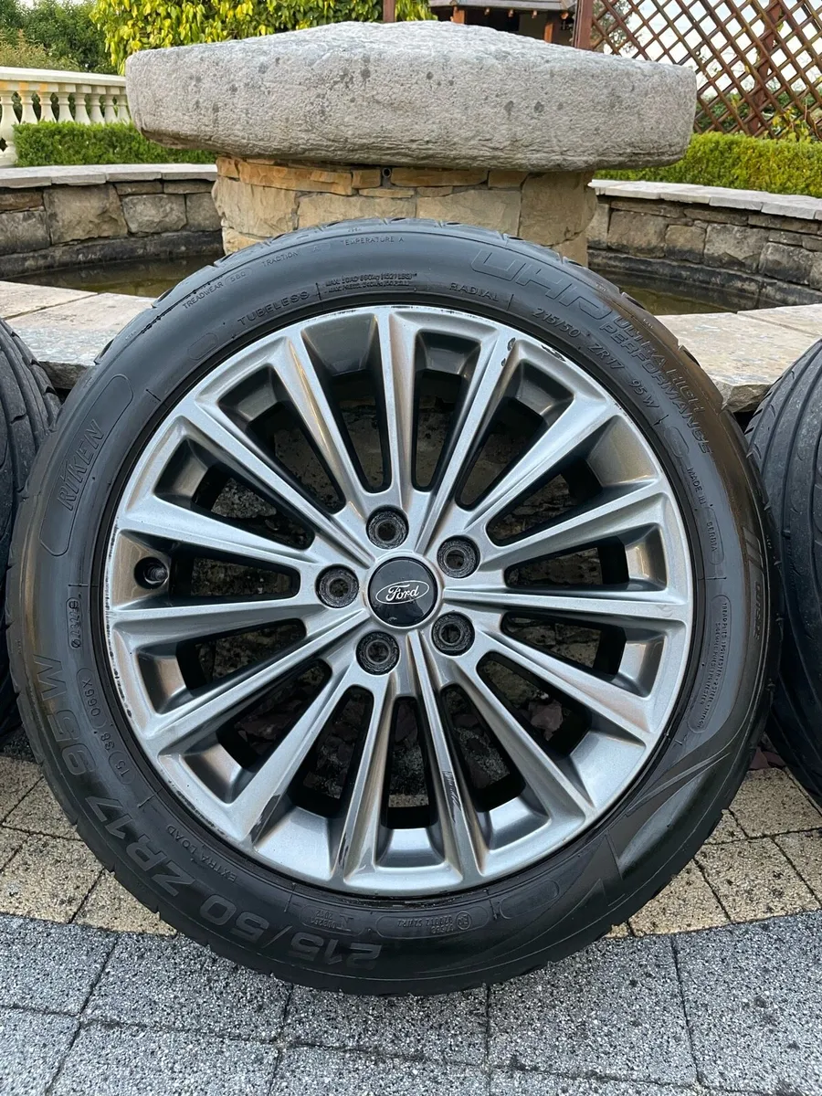 Genuine 17” Ford Focus ST-Line alloys - Image 3