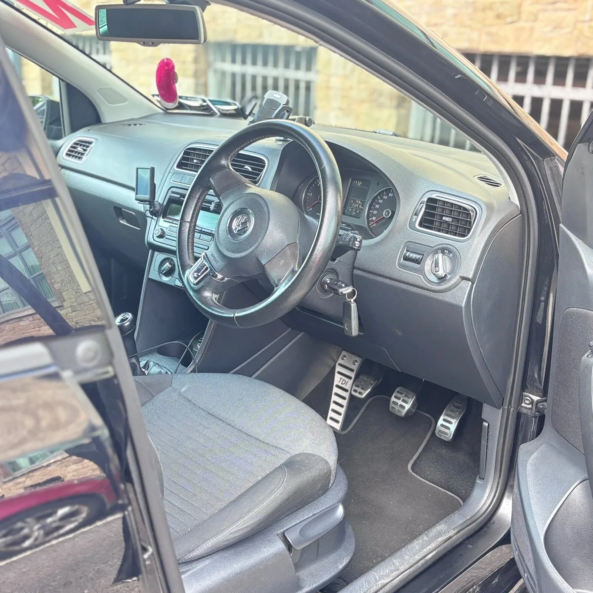 Volkswagen Polo 2011 - Image 3
