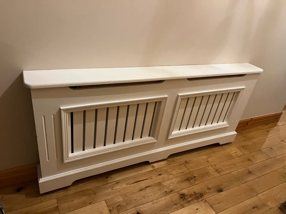Radiator cover in excellent condition - Image 1