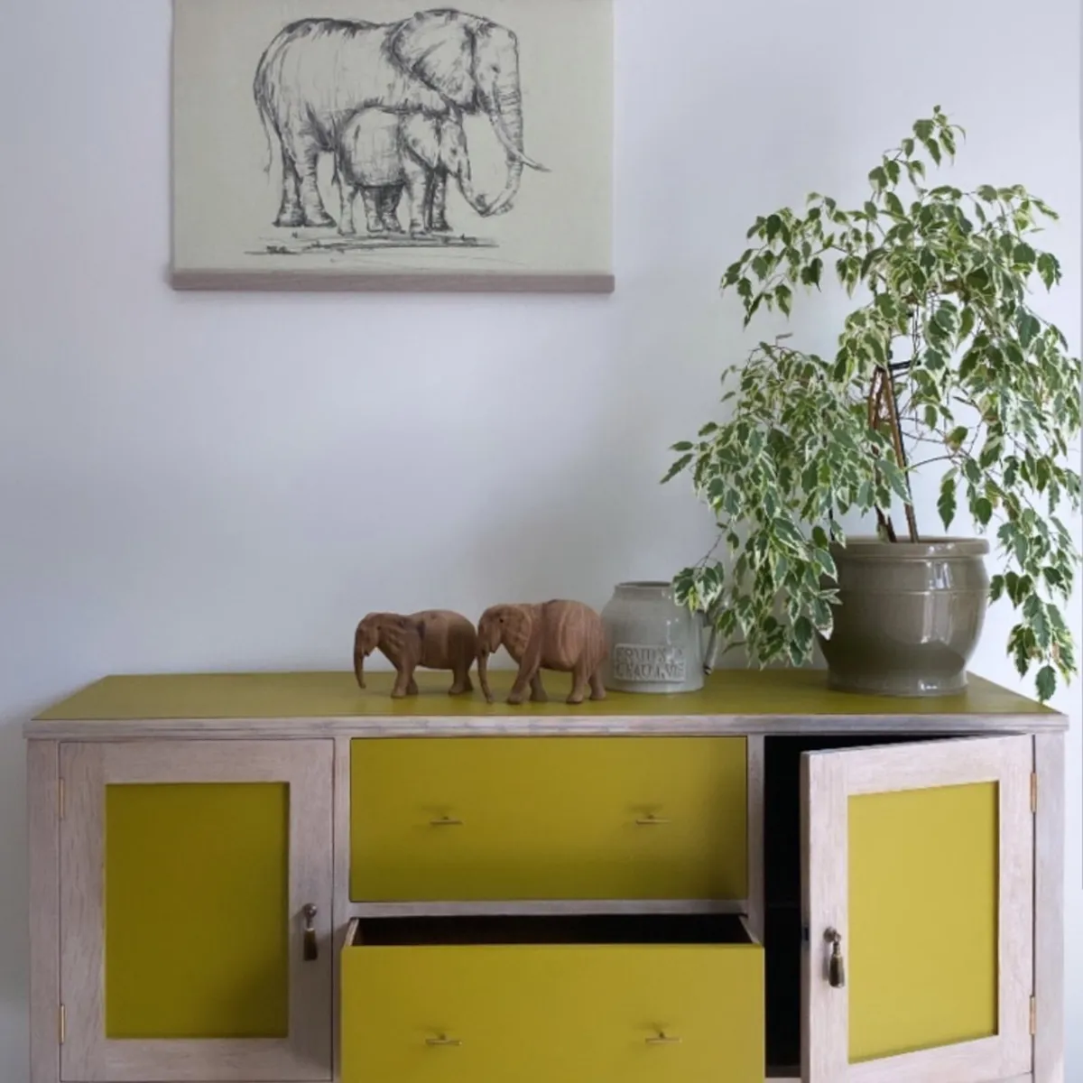 Vintage sideboard refinished - Image 2