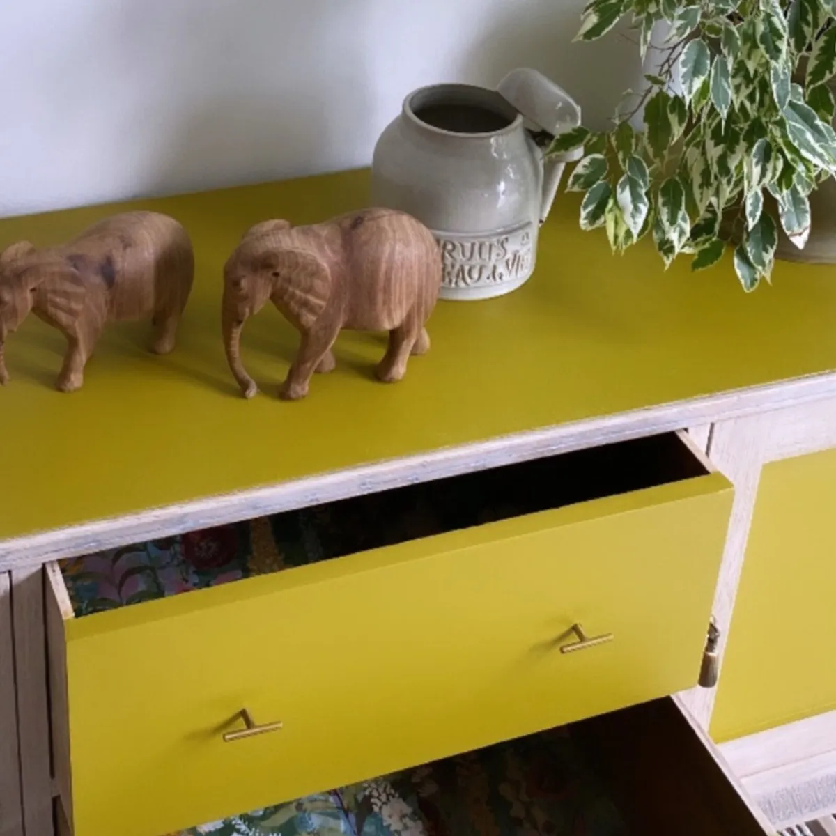 Vintage sideboard refinished - Image 4