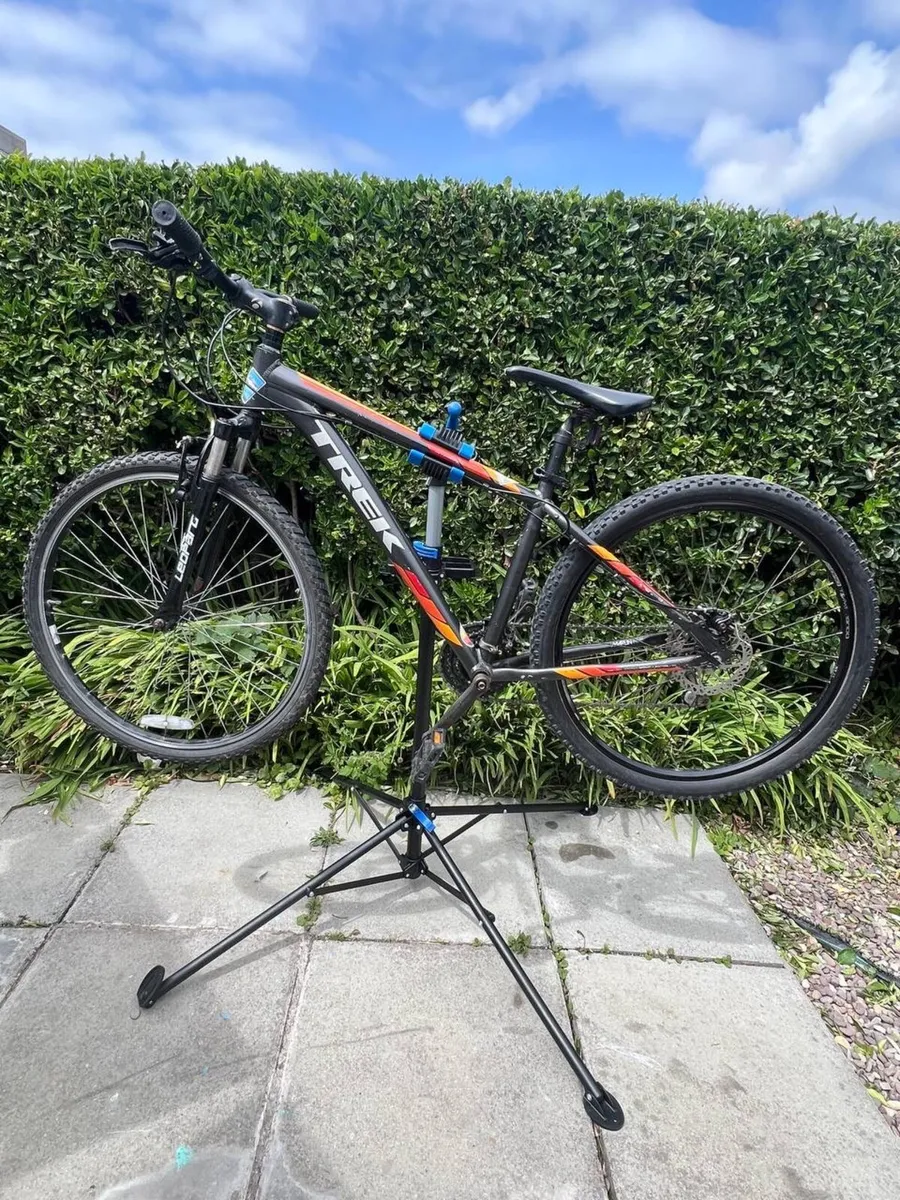 Bike, trek marlin 5 - Image 1