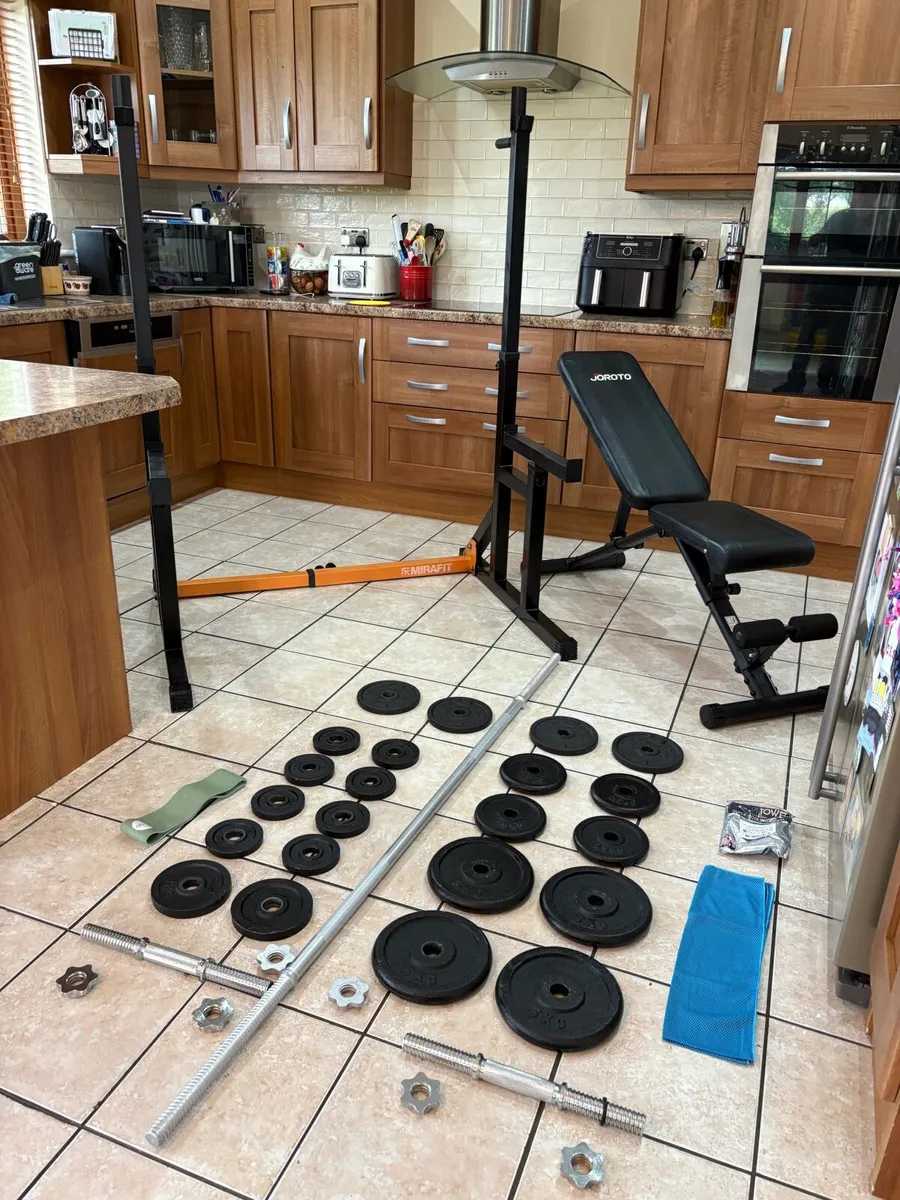 WEIGHT BENCH lMETAL WEIGHTS,SQUAT RACK,BARS - Image 1