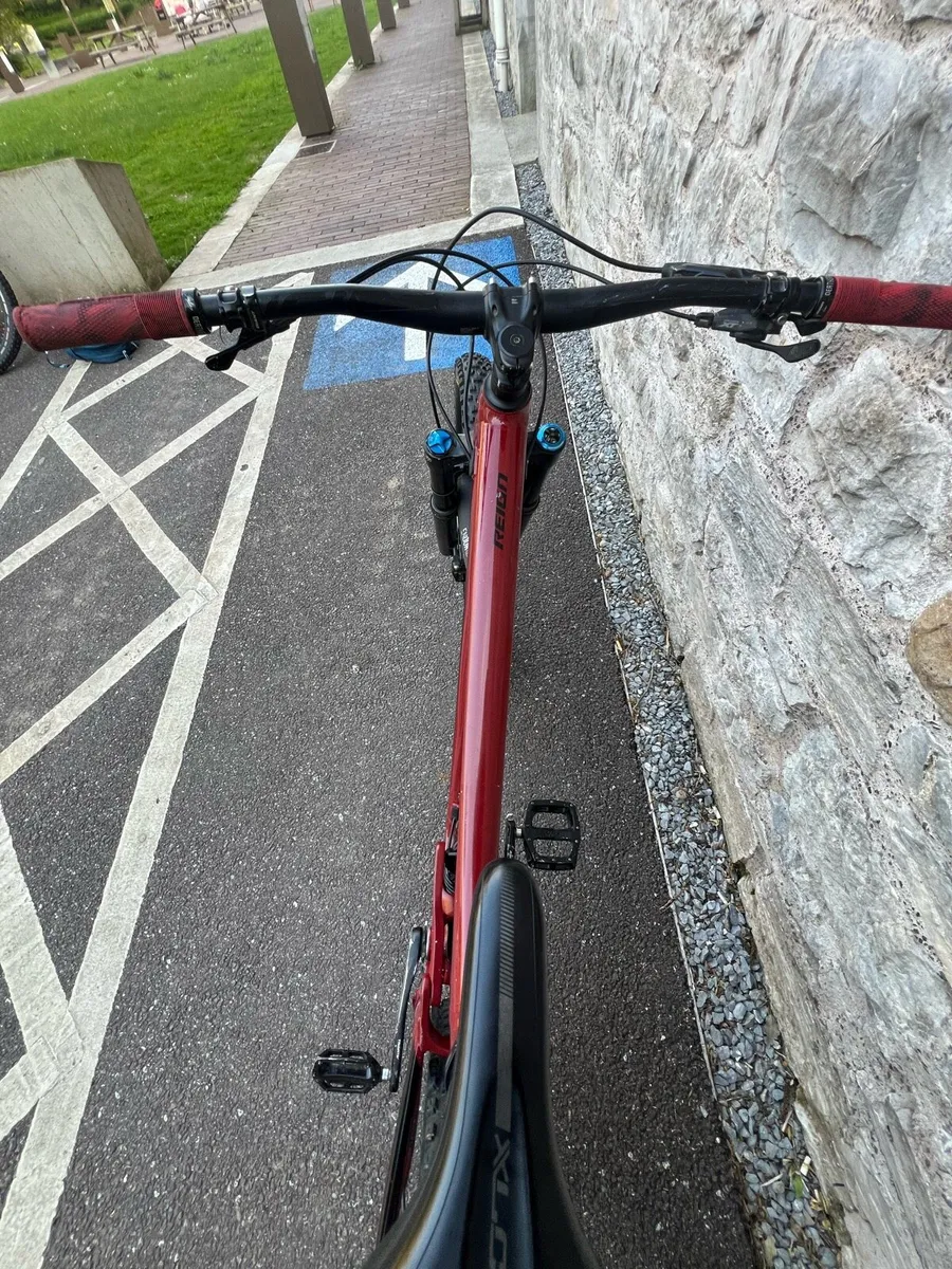 Mountain bike,Giant reign - Image 3