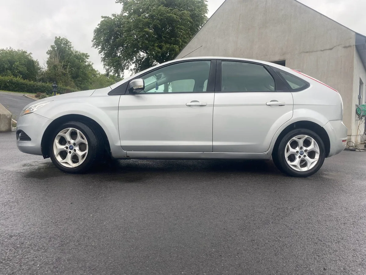 Ford Focus 2011 - Image 3