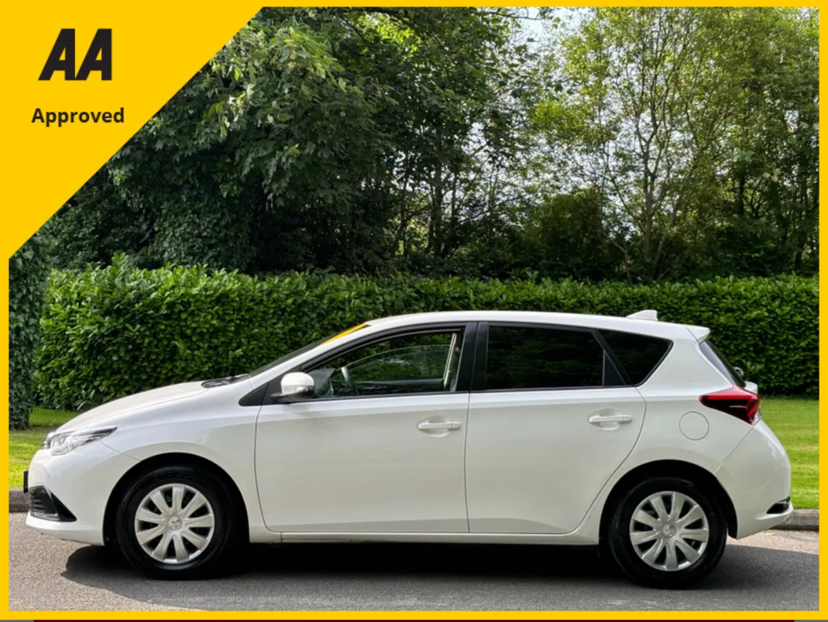 Toyota Auris 1.4 D4D VAN 2016 *IRISH VAN*1 OWNER* - Image 3