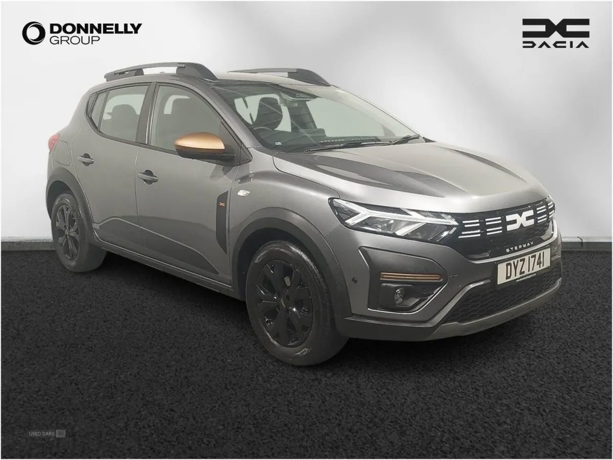 Dacia Sandero Stepway 1.0 TCe 110 Extreme 5dr - Image 1